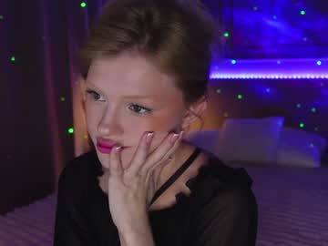 female cam girl liamurr image #3576959