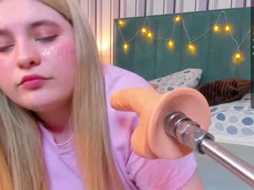 female cam girl miraclark1 image #1697651
