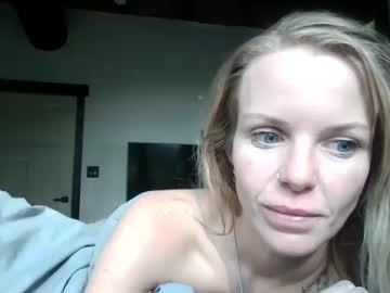 carinablair777  female  webcam