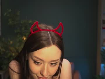 female cam girl ella_knockers_xl image #1373811