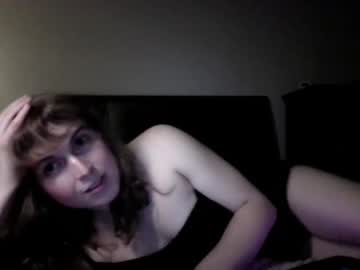 olivia8697  female  webcam