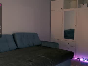 female cam girl _blackbee_ image #2111295