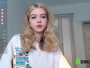 female cam girl small_blondee image #3418168