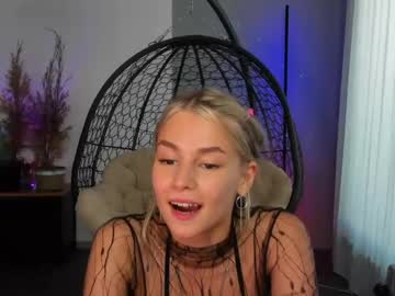 female cam girl notenoughtips image #4010586