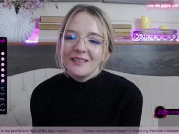 female cam girl ginger_pie image #3016170