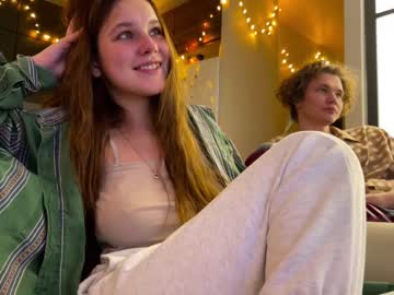 female cam couple di_n_alex image #3300931