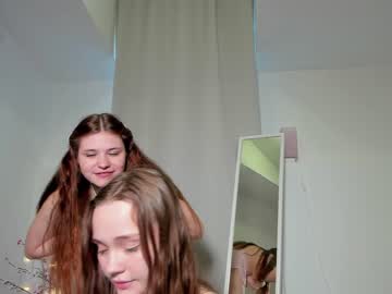 female cam girl k_a_r_o_l_i_n_a image #2388635