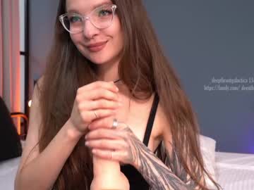 female cam girl _deepthroatgalactica image #2655202