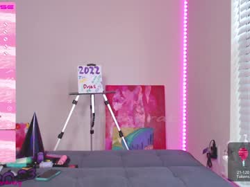 female cam girl petitebrat image #3401899