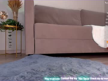 female cam girl megan_foxxx15 image #2857210