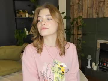 female cam couple thomashelena image #1230345