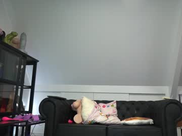 female cam girl siswet19 image #1161221