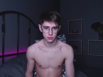 female cam man alfie_evanss image #1464695