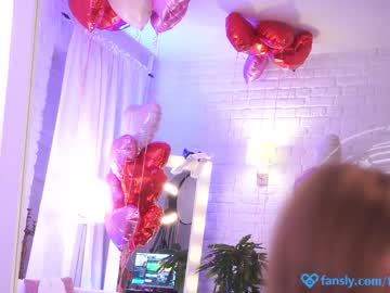 female cam girl eva_fashionista image #3833503