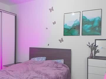 female cam girl kriss_muv image #2586143