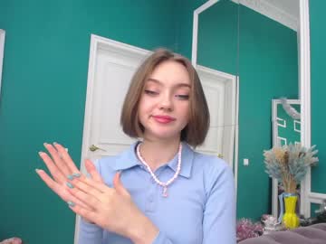 female cam girl adelewilson__ image #822282