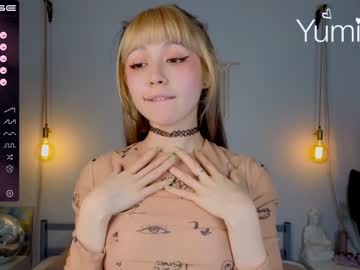 female cam girl y_u_m_i_k_a image #3663293