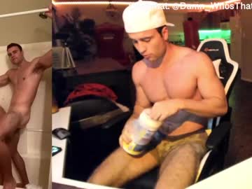 female cam man damn_whos_that image #2500950