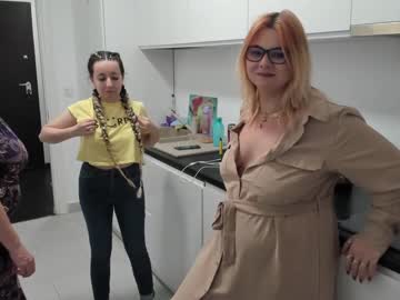 female cam couple juliana35 image #3537818