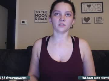 female cam girl rowanswolves image #574750