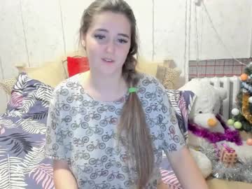 female cam girl emmika_ image #3394093