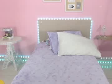 female cam girl little_effy18 image #2032850