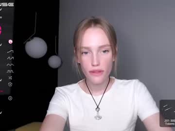 marie_blue1  female  webcam