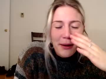 female cam girl bambis_honeypot image #884333