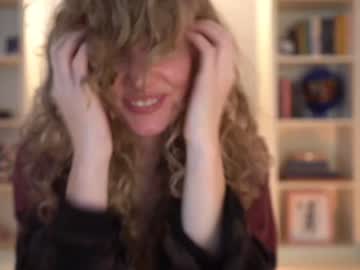 female cam girl sistinehashands image #2374562