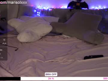 female cam girl mari_and_jandro image #3719675