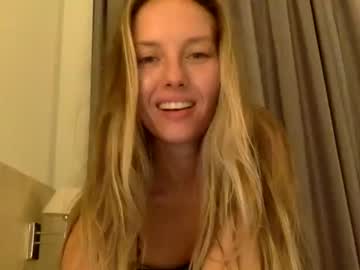 preciousdi  female  webcam