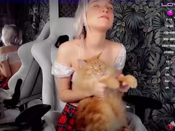 female cam girl _b_a_n_s_h_e_e_ image #3459716