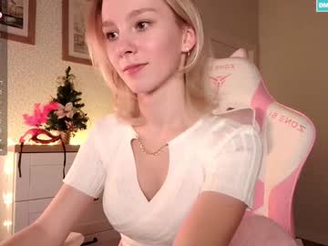 yourlilian  female  webcam