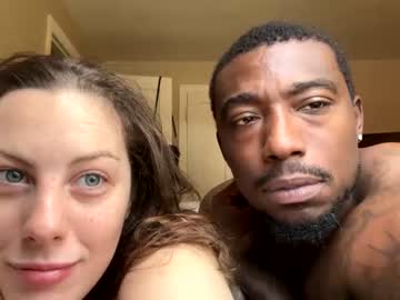female cam couple livtyler98 image #2131681