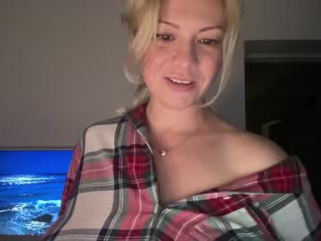 female cam girl kiradivine image #2762321