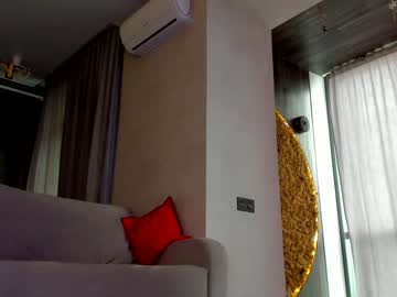 female cam girl angella_kleee image #2594410