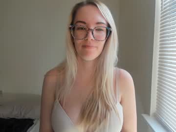 female cam girl mariah95 image #1111883