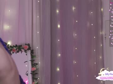 female cam girl holliwould_ image #3158080