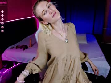 female cam girl eva__blonde image #2122557