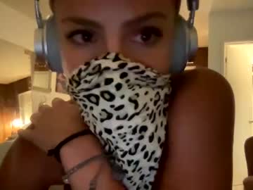 honeybaeb  female  webcam