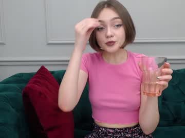 female cam girl adelewilson__ image #326447