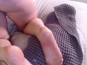 female cam couple spid3rm0nk3y40 image #1294714
