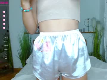 female cam girl kittycat__lovee image #2636363