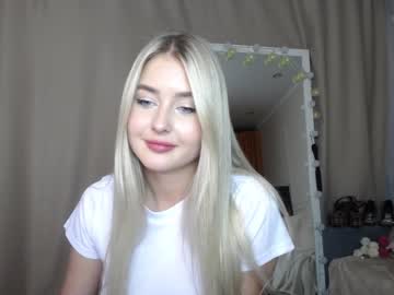 female cam girl cute18cute image #2209187