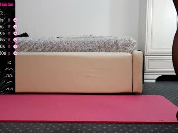female cam girl carmela_fox image #3728073
