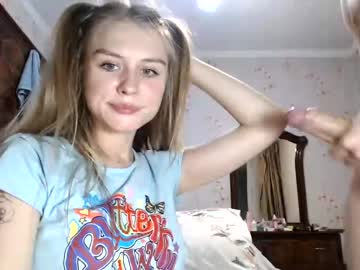 female cam couple ellie_mcqueen image #1965422