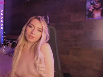 female cam girl yolandabertha image #3681564