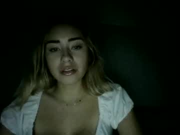 female cam girl isla9 image #3980618