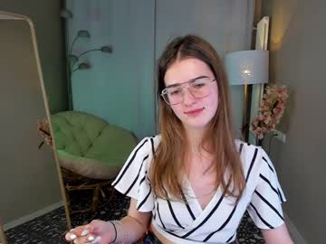 female cam girl zlata_luna image #485423