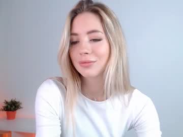 female cam girl emmi_rosee image #592112